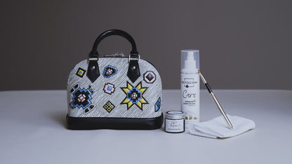 Lederreparatur, Bagvolution Repair, Schwarze Lederfarbe, Lederrestauration, Glattleder Reparatur, Caviar Leder reparieren, genarbtes Leder reparieren, Abschürfungen Designer Tasche reparieren, Kratzerentfernung, Lederprodukt Restaurierung, Handtaschenreparatur Farbe, farbgenaue Lederreparatur anpassen, Lederfarbton anpassen, Leder Ausbesserungen selbst machen, Nuancenmischung für Handtaschen, Lederrestaurierung, hochwertigstes Lederreparatur Produkt, Leder Reparatur SCHWARZ